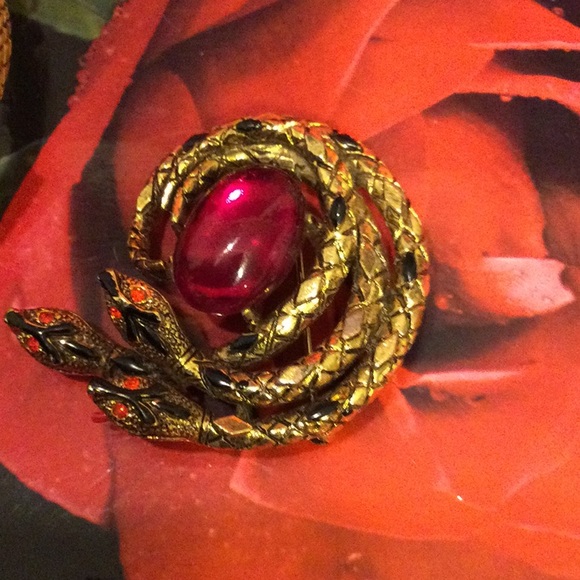 Art triple snake brooch and a bracelet that matches. - Picture 2 of 6
